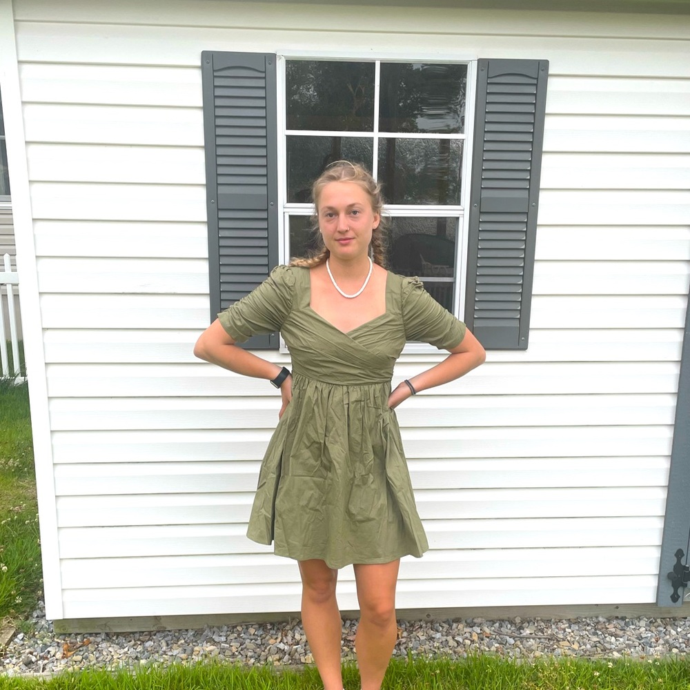Green quarter sleeve mini dress